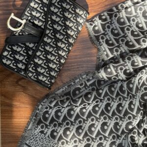 شال پاییز دور ریش برند دیور